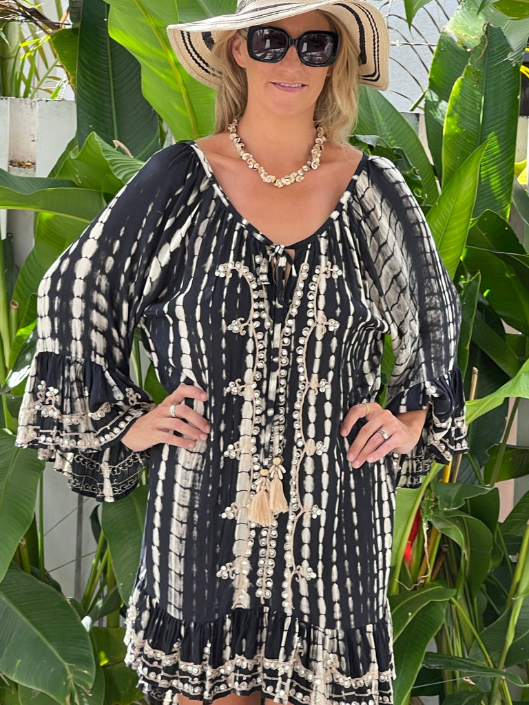 Ollie Burwell - Kaftan beach cover up black and gold - Tye dye one size: Medium / Large