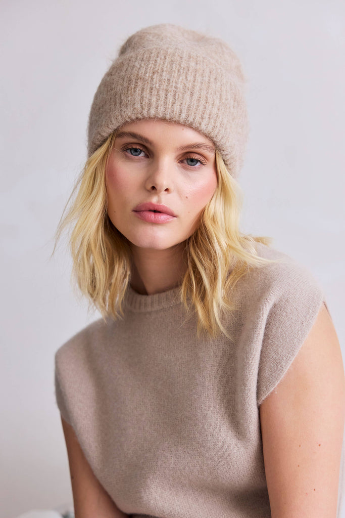 ARCTIC FOX & CO. - The Alpaca Beanie - Iced Taupe - AW25