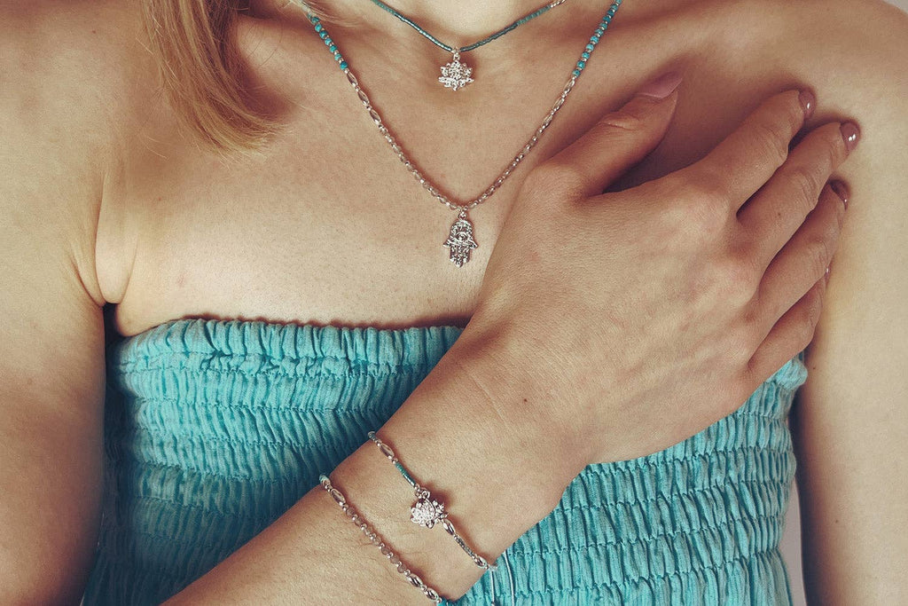 Boho Betty - Lieu Turquoise Healing Hand silver Necklace